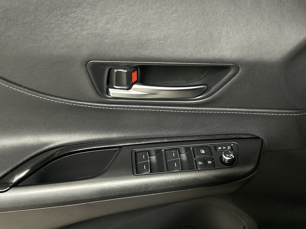 Toyota Venza Hybrid  2024 à Markham, Ontario