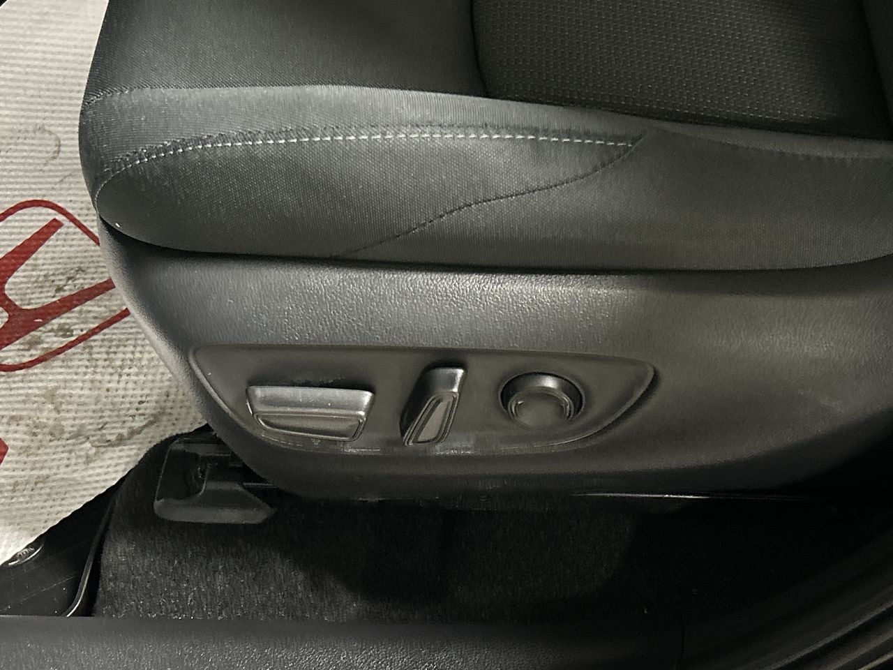 Toyota Venza Hybrid  2024 à Markham, Ontario