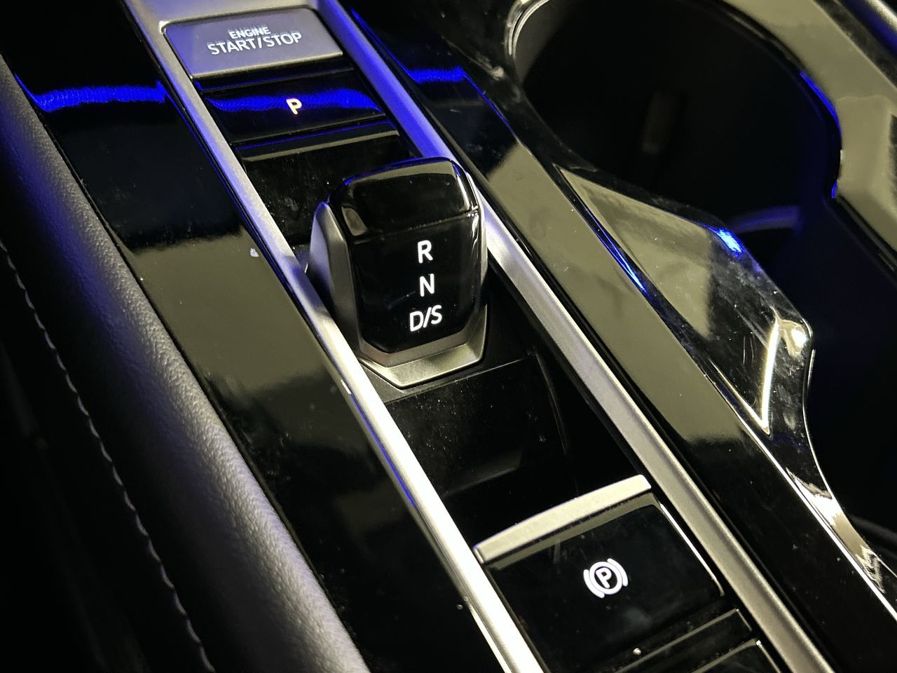 2024 Volkswagen Atlas Cross Sport