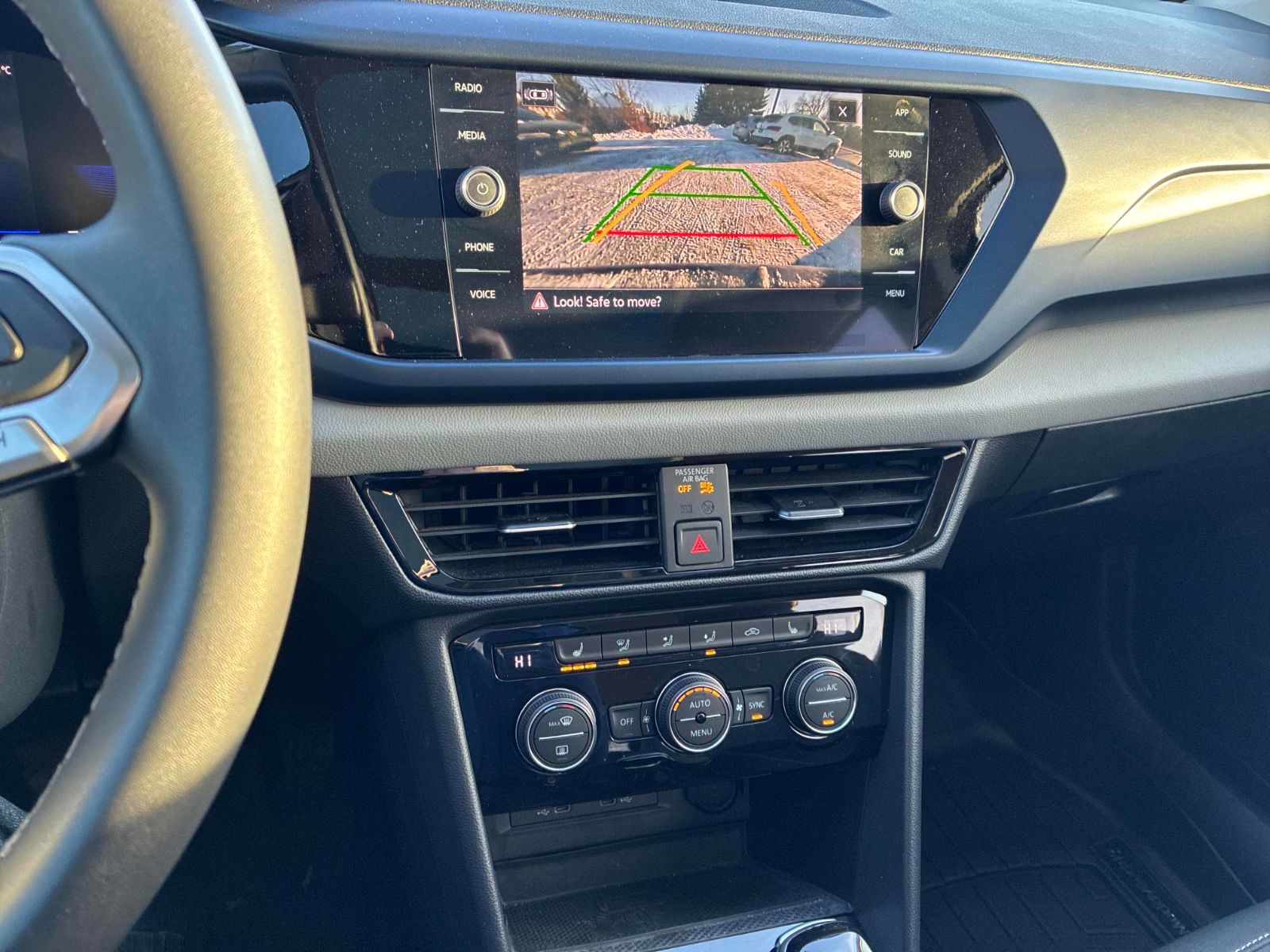 Volkswagen Taos  2023 à Markham, Ontario