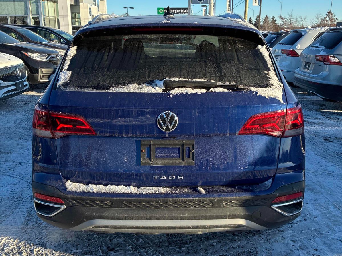Volkswagen Taos  2023 à Markham, Ontario