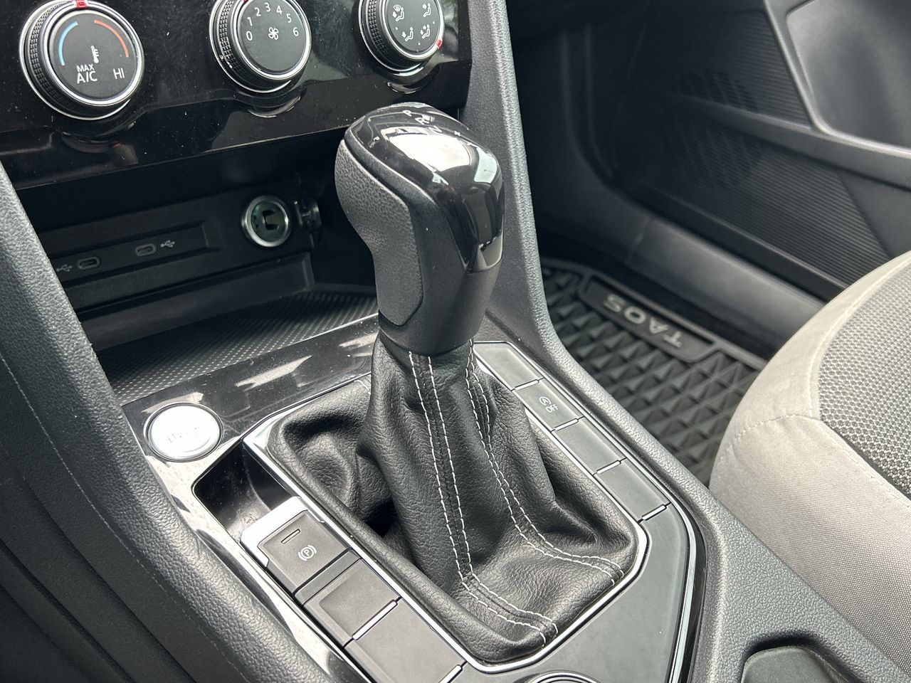 2023 Volkswagen Taos