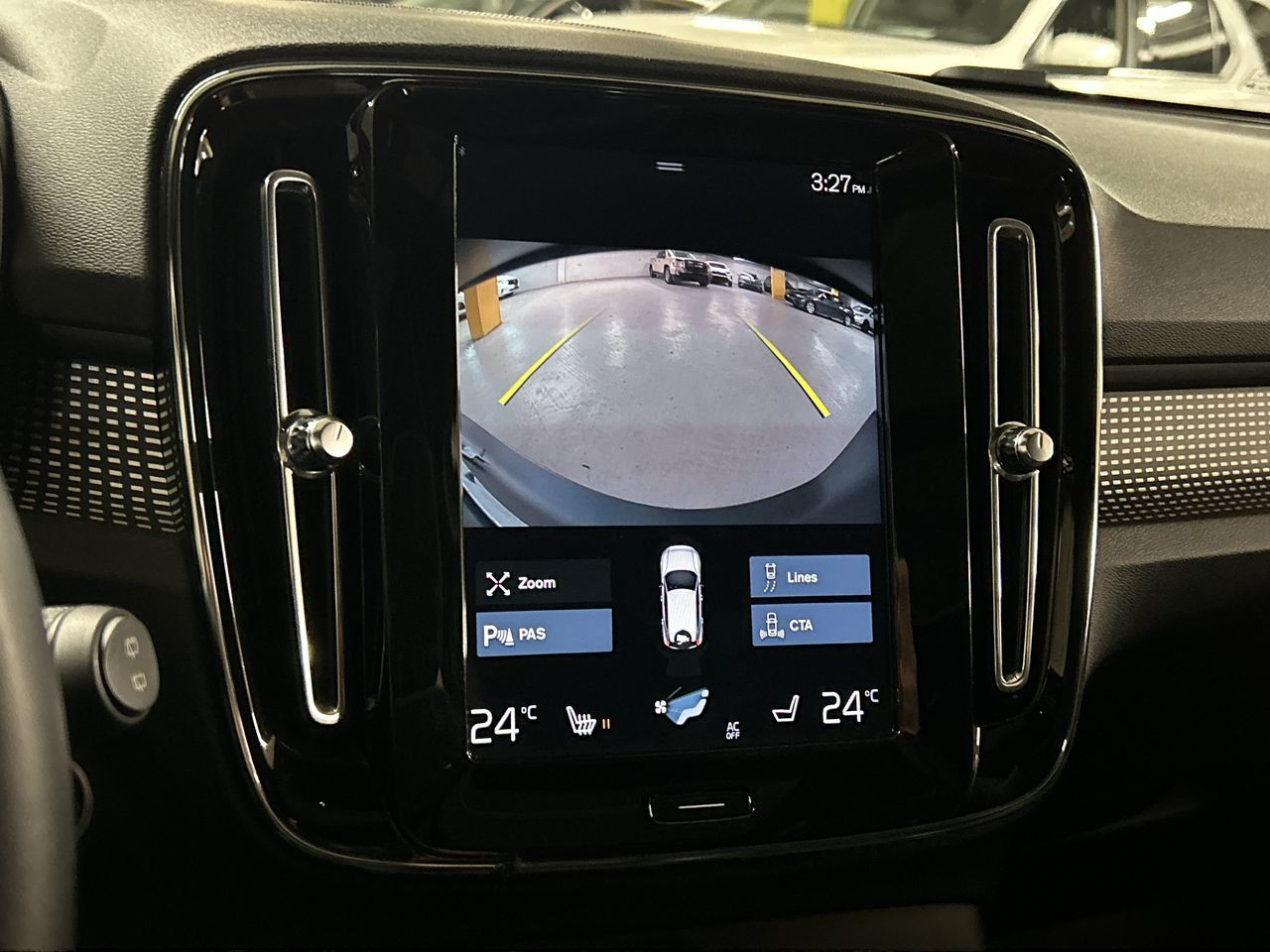 2022 Volvo XC40 in Markham, Ontario