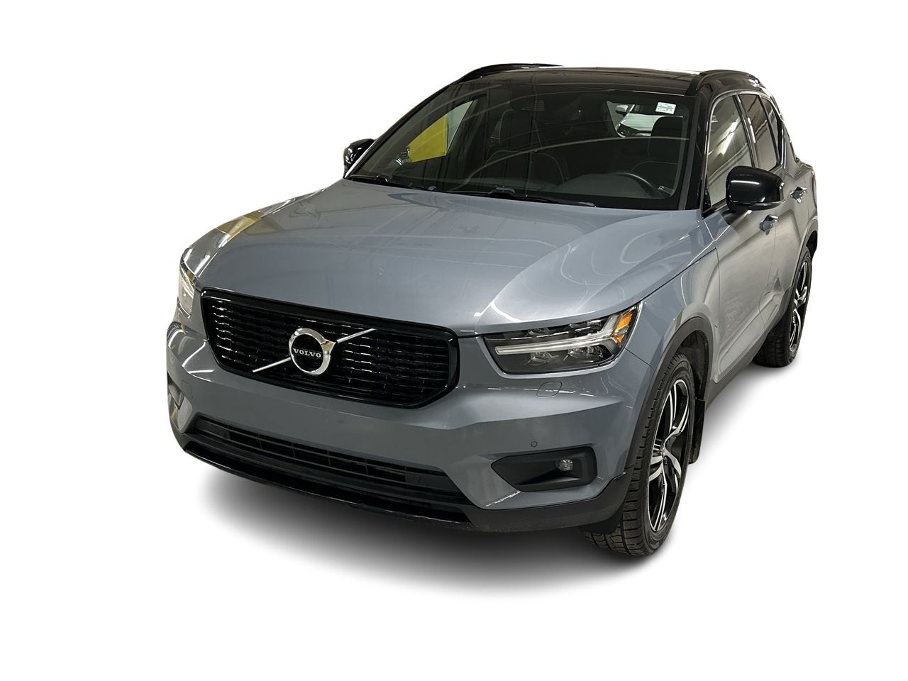 2022 Volvo XC40 in Markham, Ontario