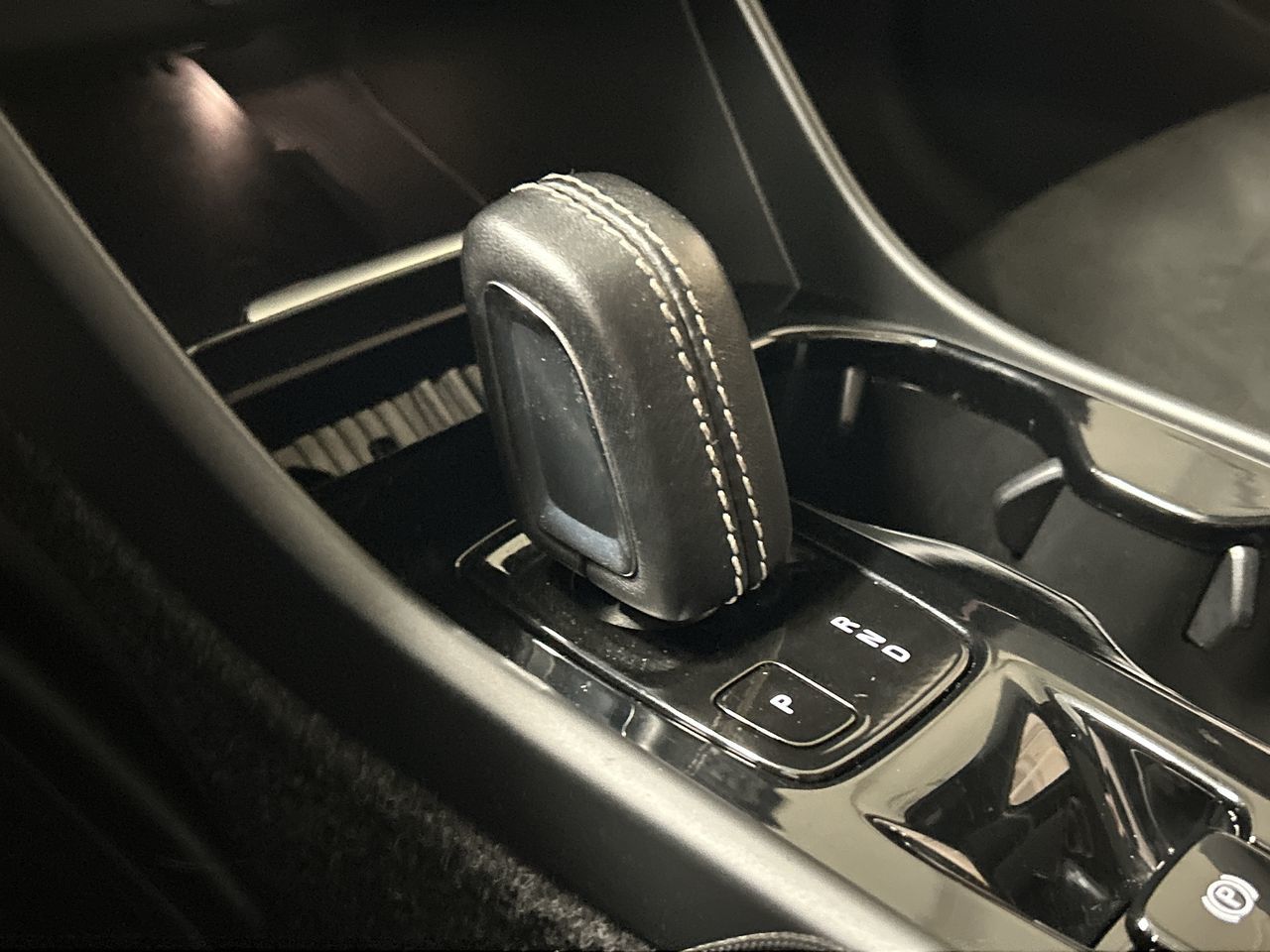 2022 Volvo XC40 in Markham, Ontario
