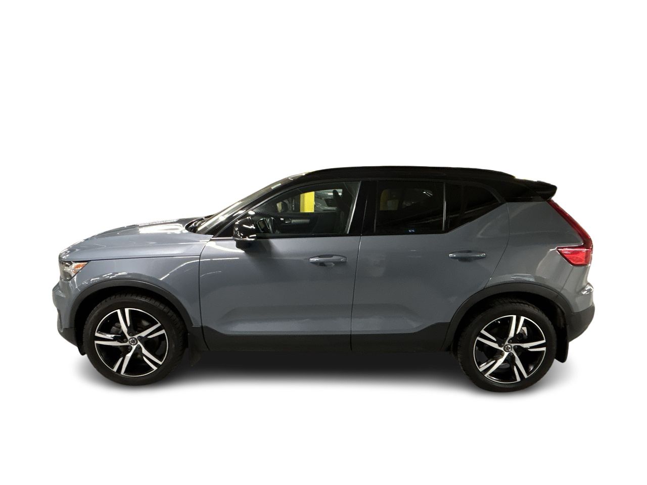 2022 Volvo XC40 in Markham, Ontario