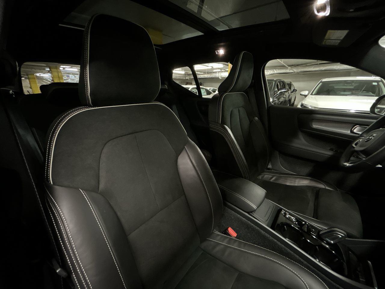 2022 Volvo XC40 in Markham, Ontario