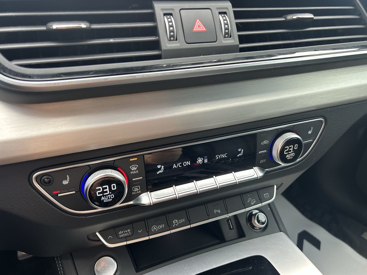 Audi Q5  2024 à Markham, Ontario