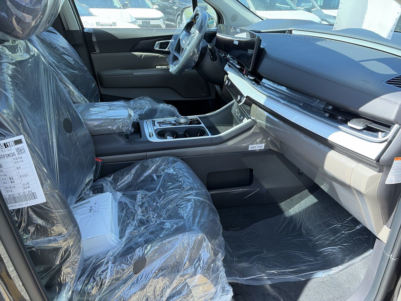 2027 Kia Carnival HEV in Markham, Ontario
