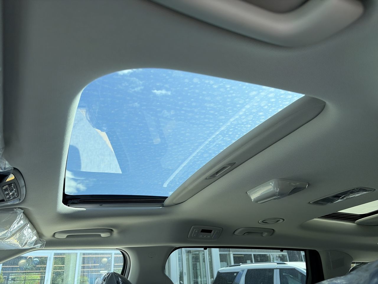 2027 Kia Carnival HEV in Markham, Ontario