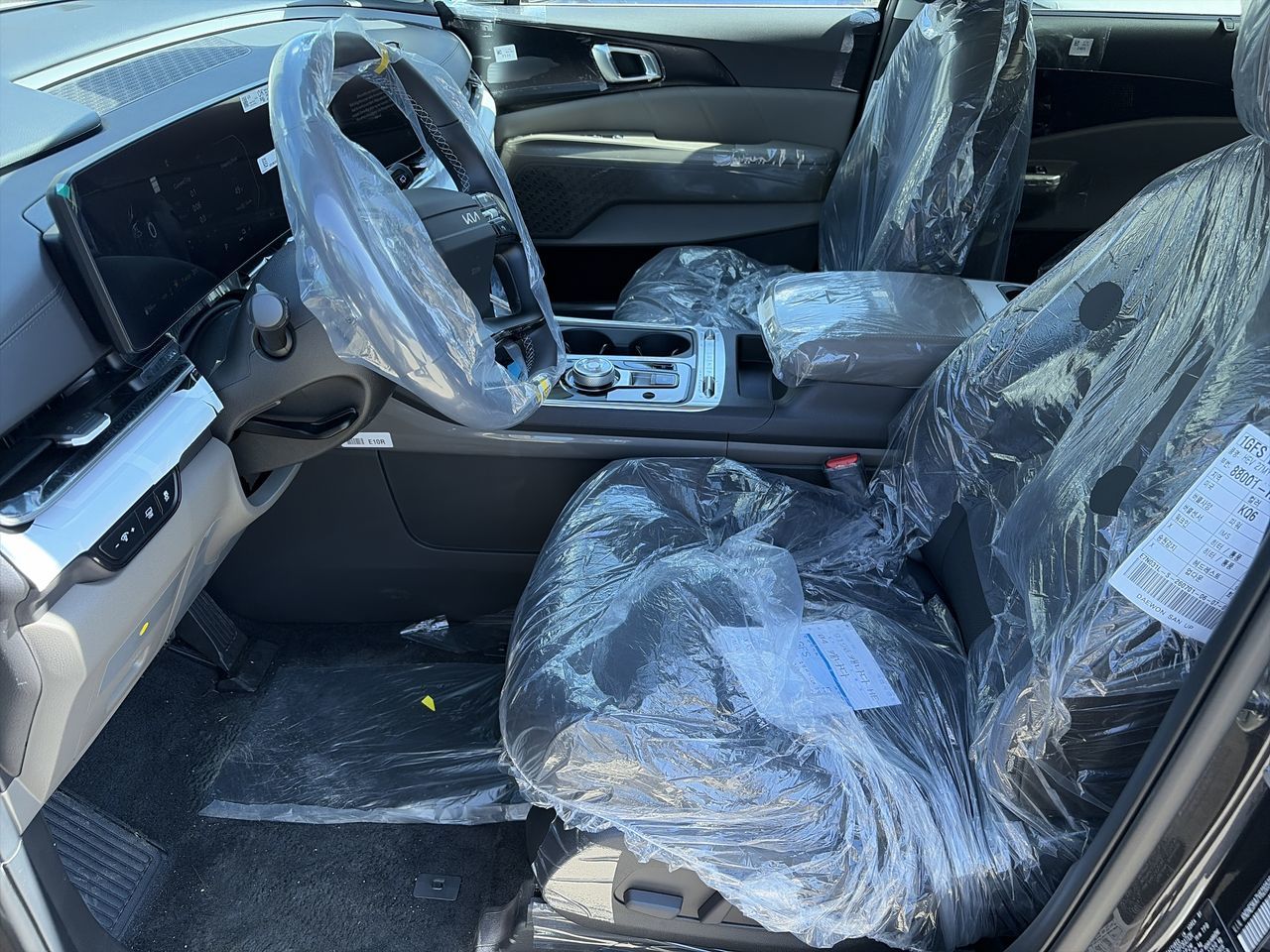 2027 Kia Carnival HEV in Markham, Ontario