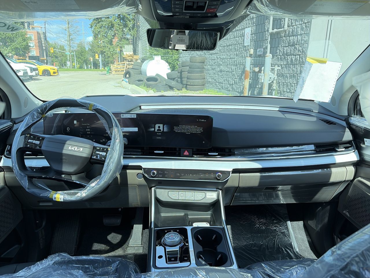 2027 Kia Carnival HEV in Markham, Ontario