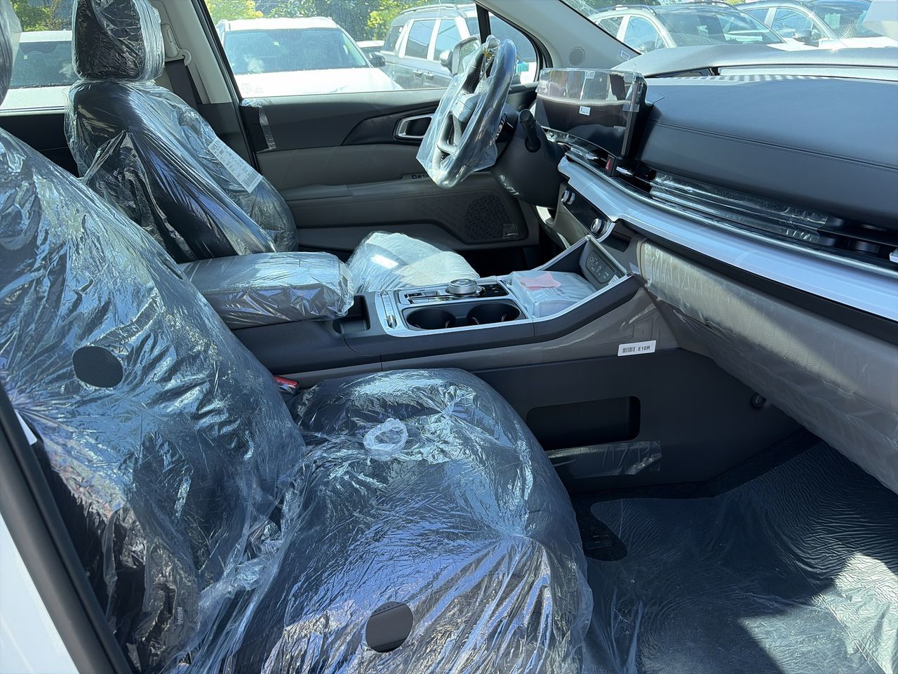 2027 Kia Carnival HEV in Markham, Ontario