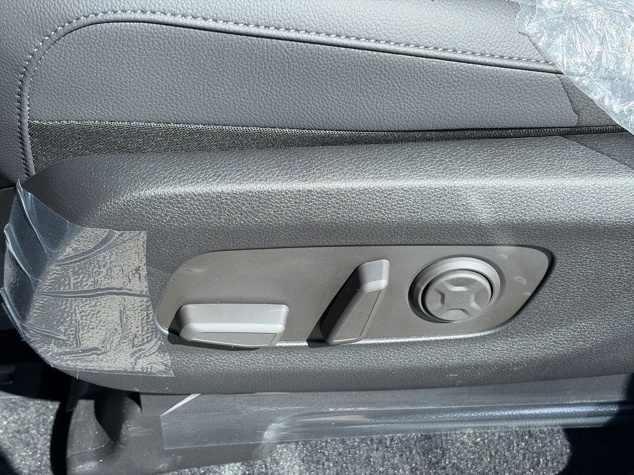 2027 Kia Carnival HEV in Markham, Ontario