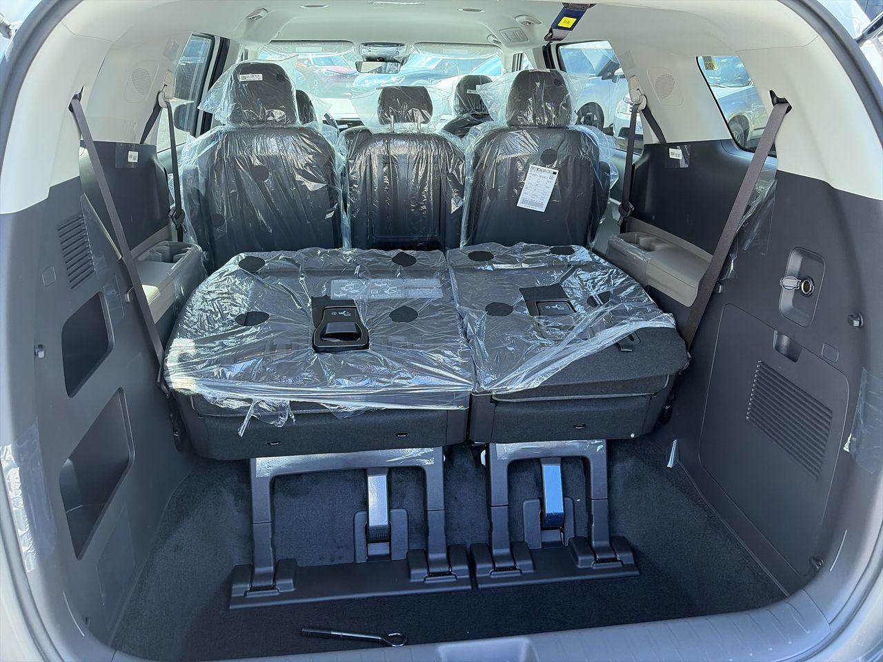 2027 Kia Carnival in Markham, Ontario