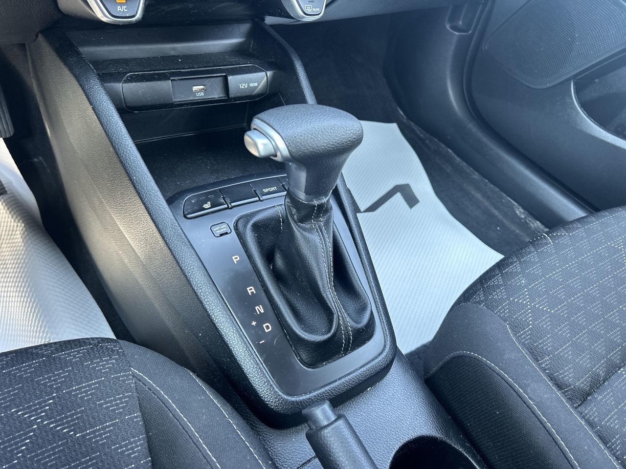 2022 Kia Rio 5-door in Markham, Ontario