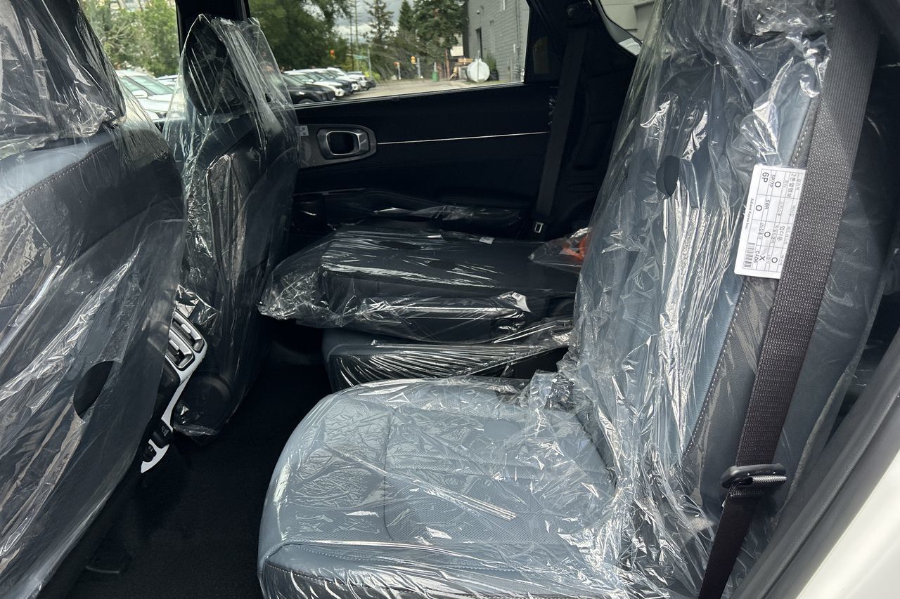 2025 Kia SORENTO HEV in Markham, Ontario