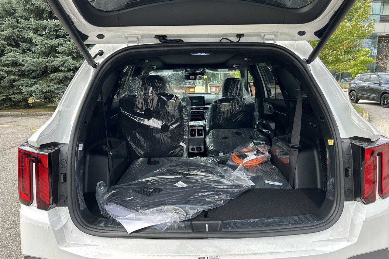 2025 Kia SORENTO HEV in Markham, Ontario