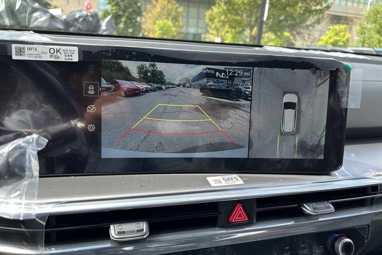 2025 Kia SORENTO HEV in Markham, Ontario