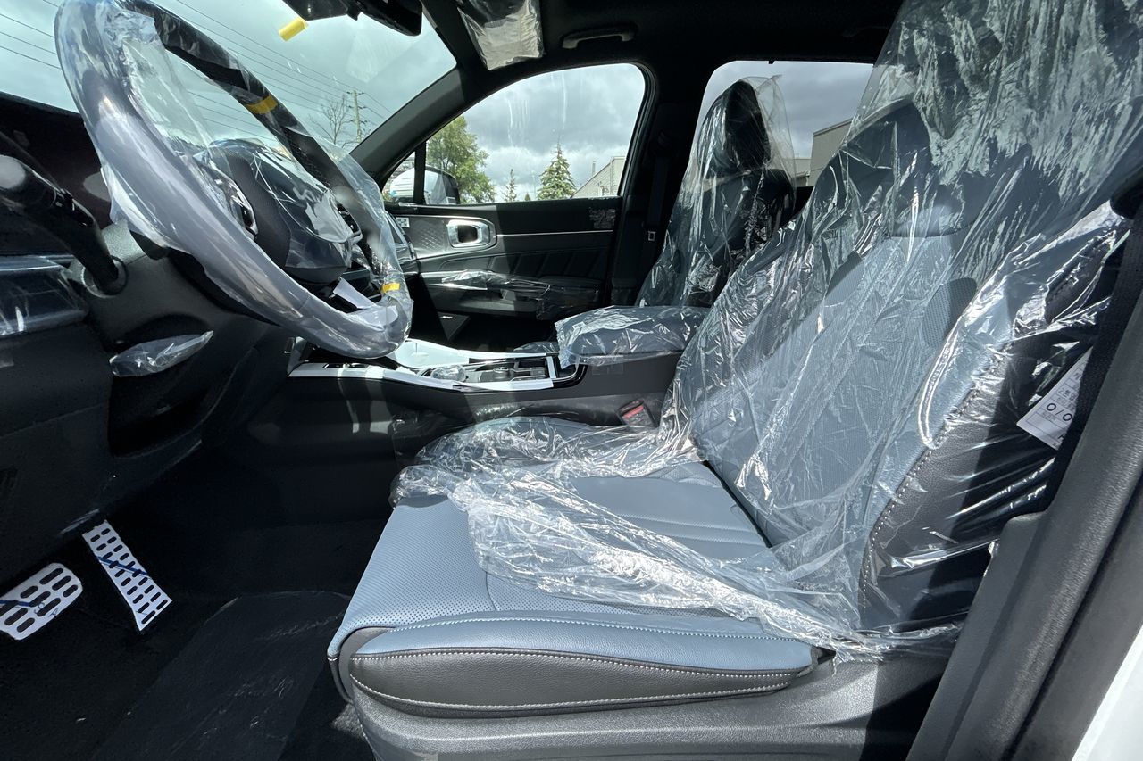 2025 Kia SORENTO HEV in Markham, Ontario