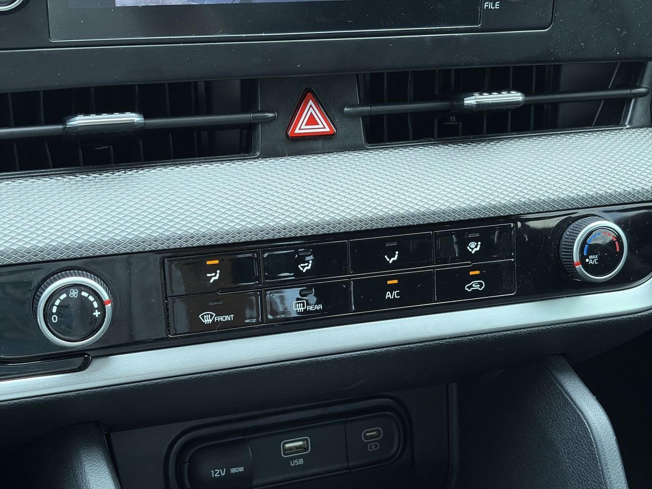 2025 Kia Sportage in Markham, Ontario