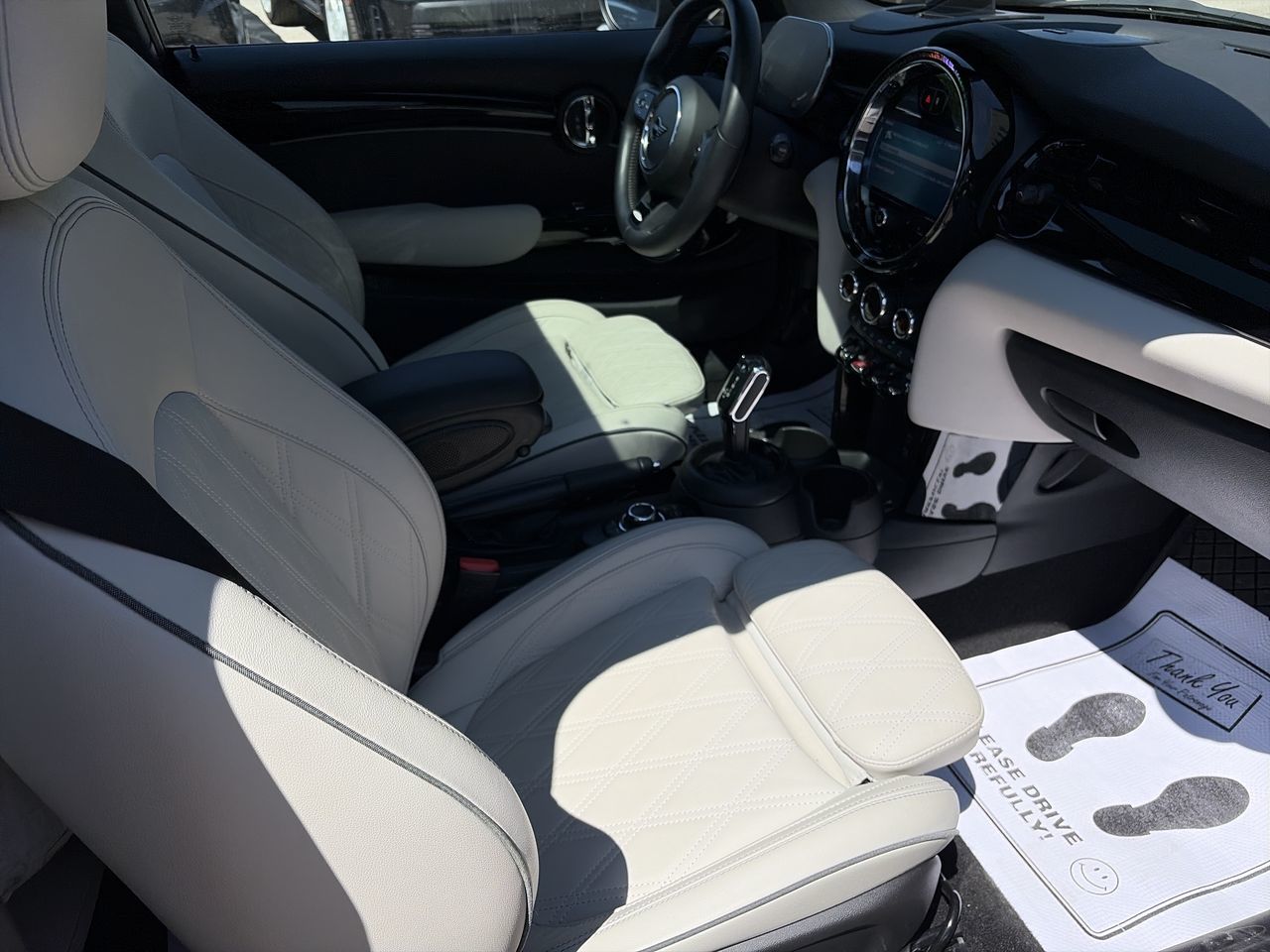 2022 MINI 3 Door