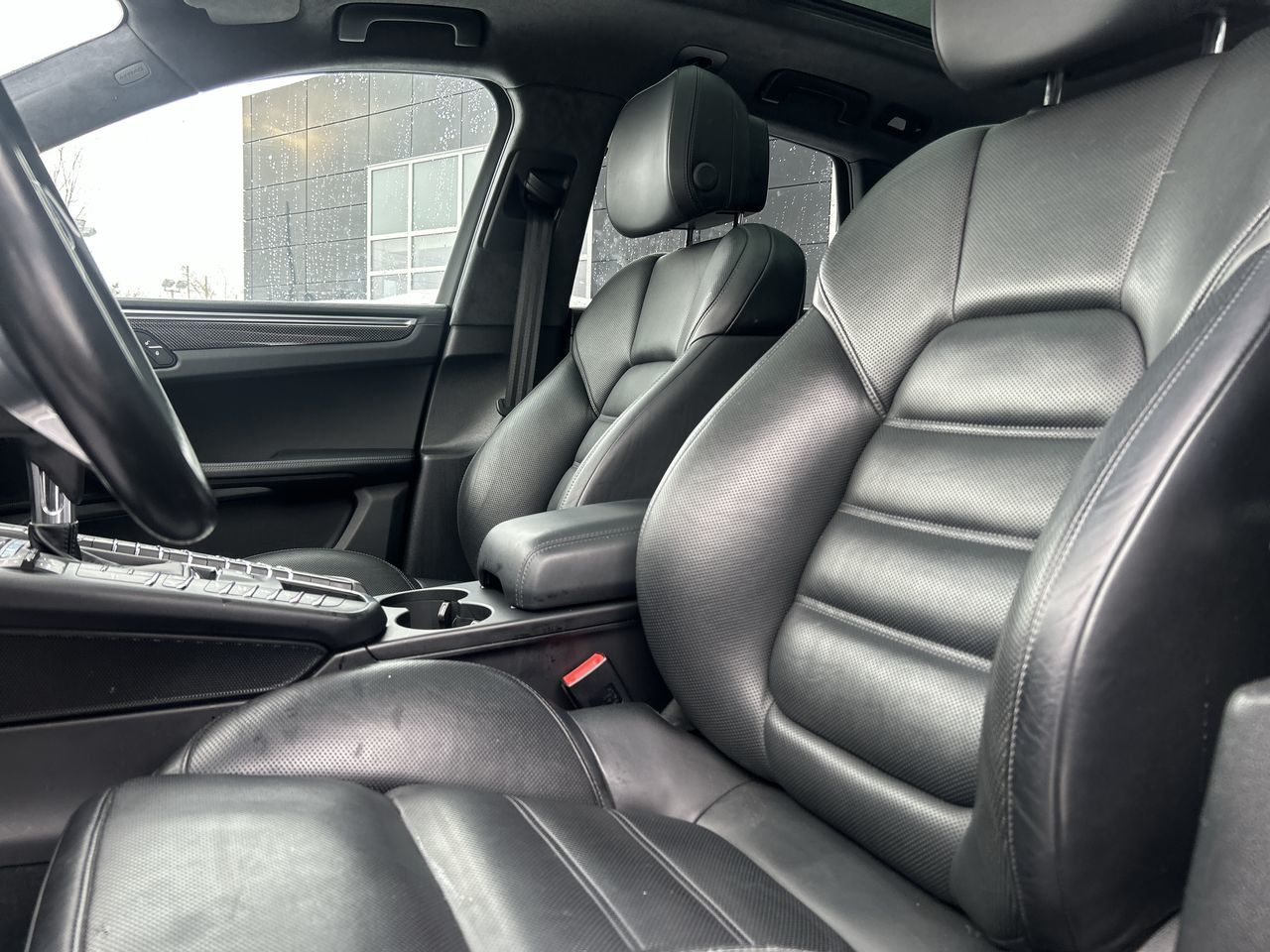 2017 Porsche Macan in Markham, Ontario