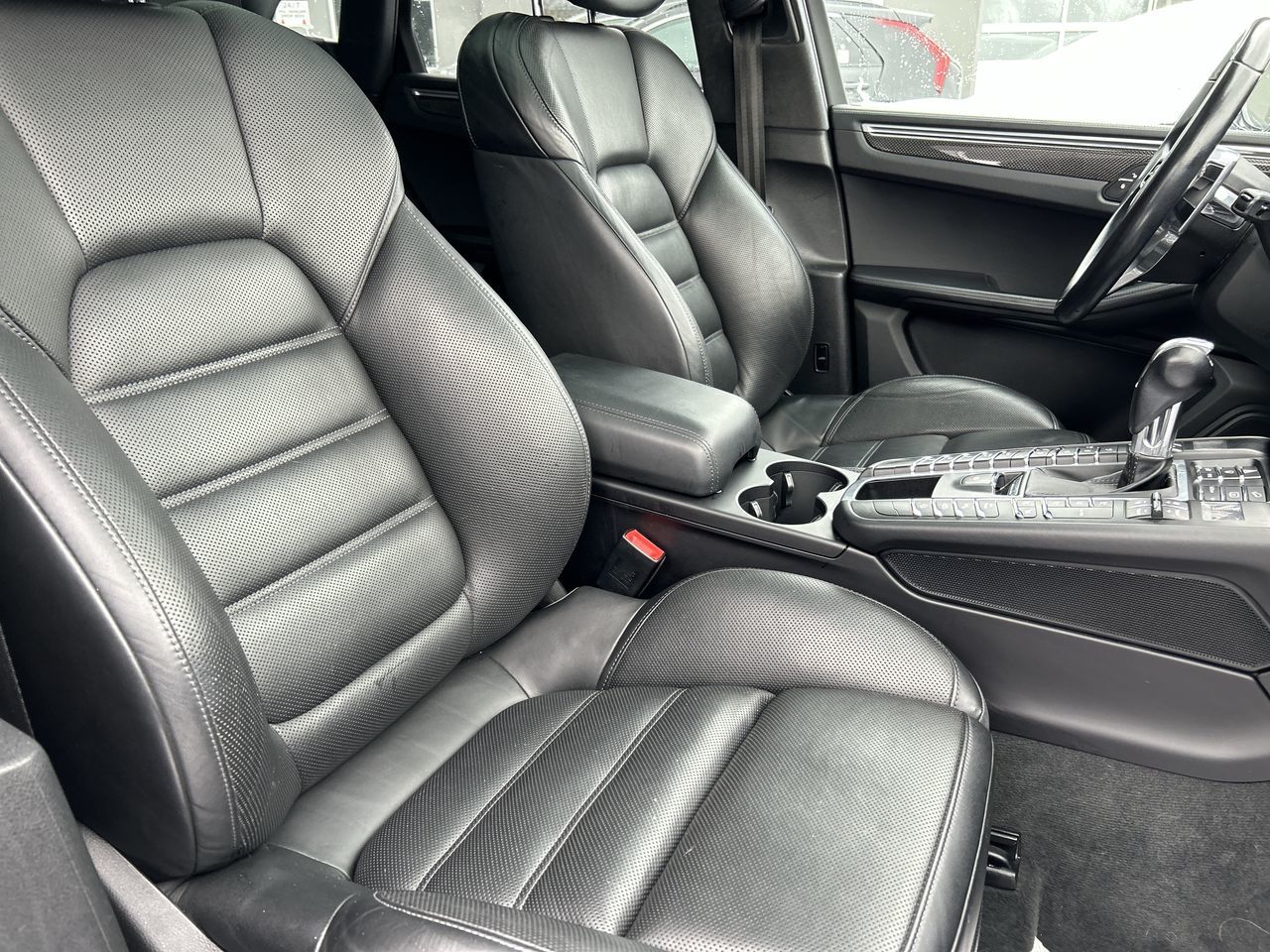 2017 Porsche Macan in Markham, Ontario