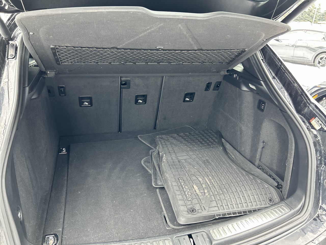 2017 Porsche Macan in Markham, Ontario