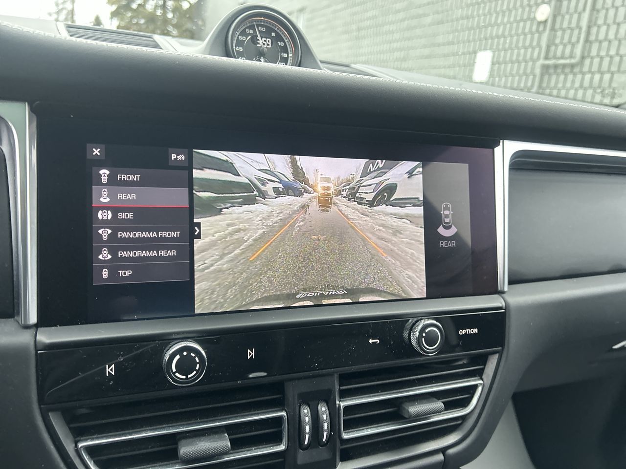 2023 Porsche Macan in Markham, Ontario