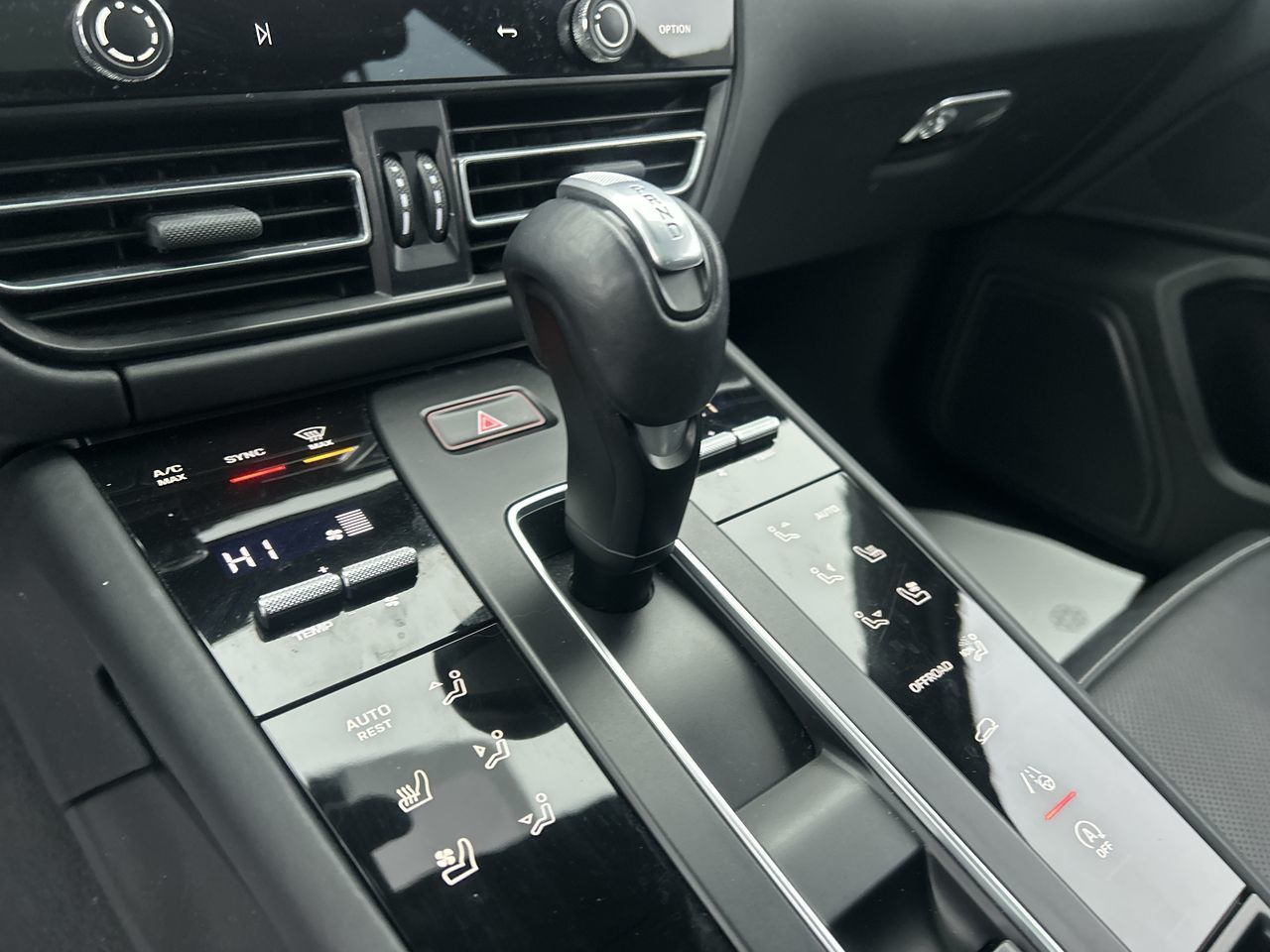 2023 Porsche Macan in Markham, Ontario