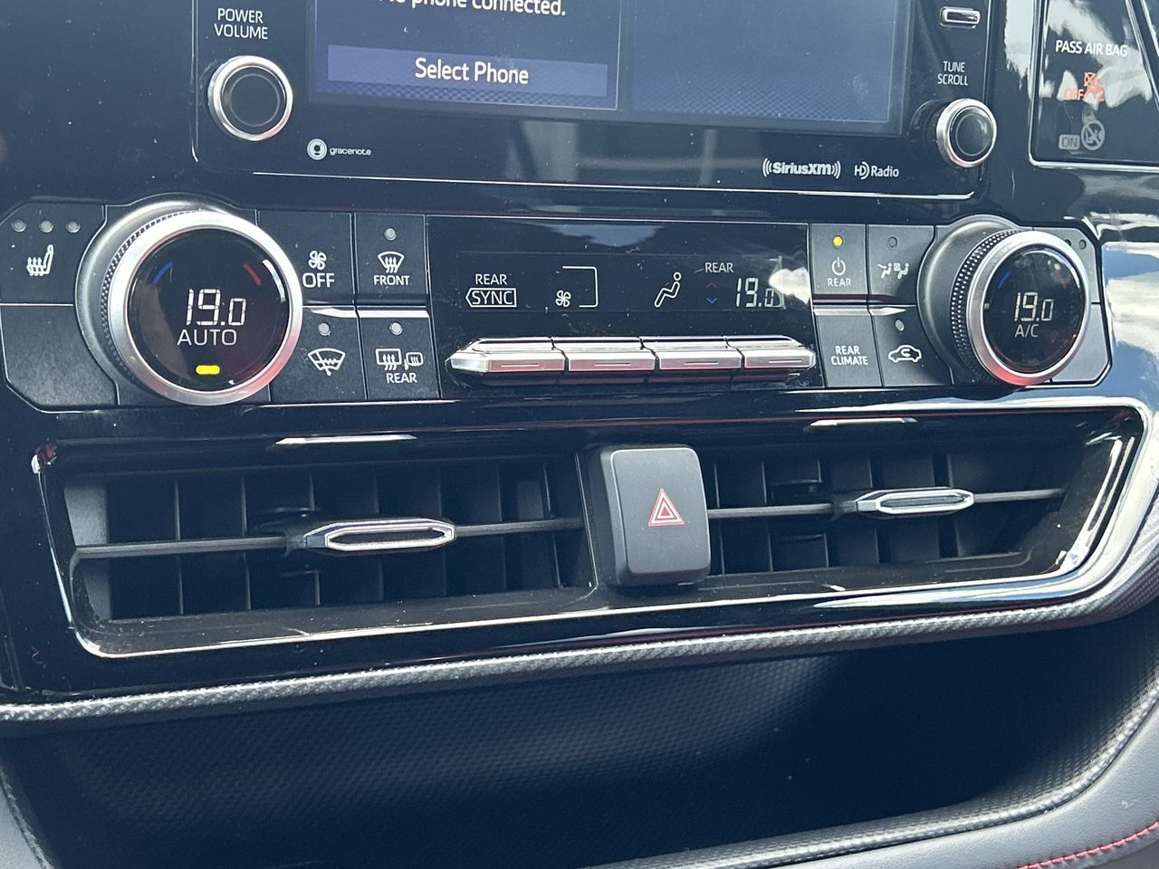2022 Toyota Highlander in Markham, Ontario