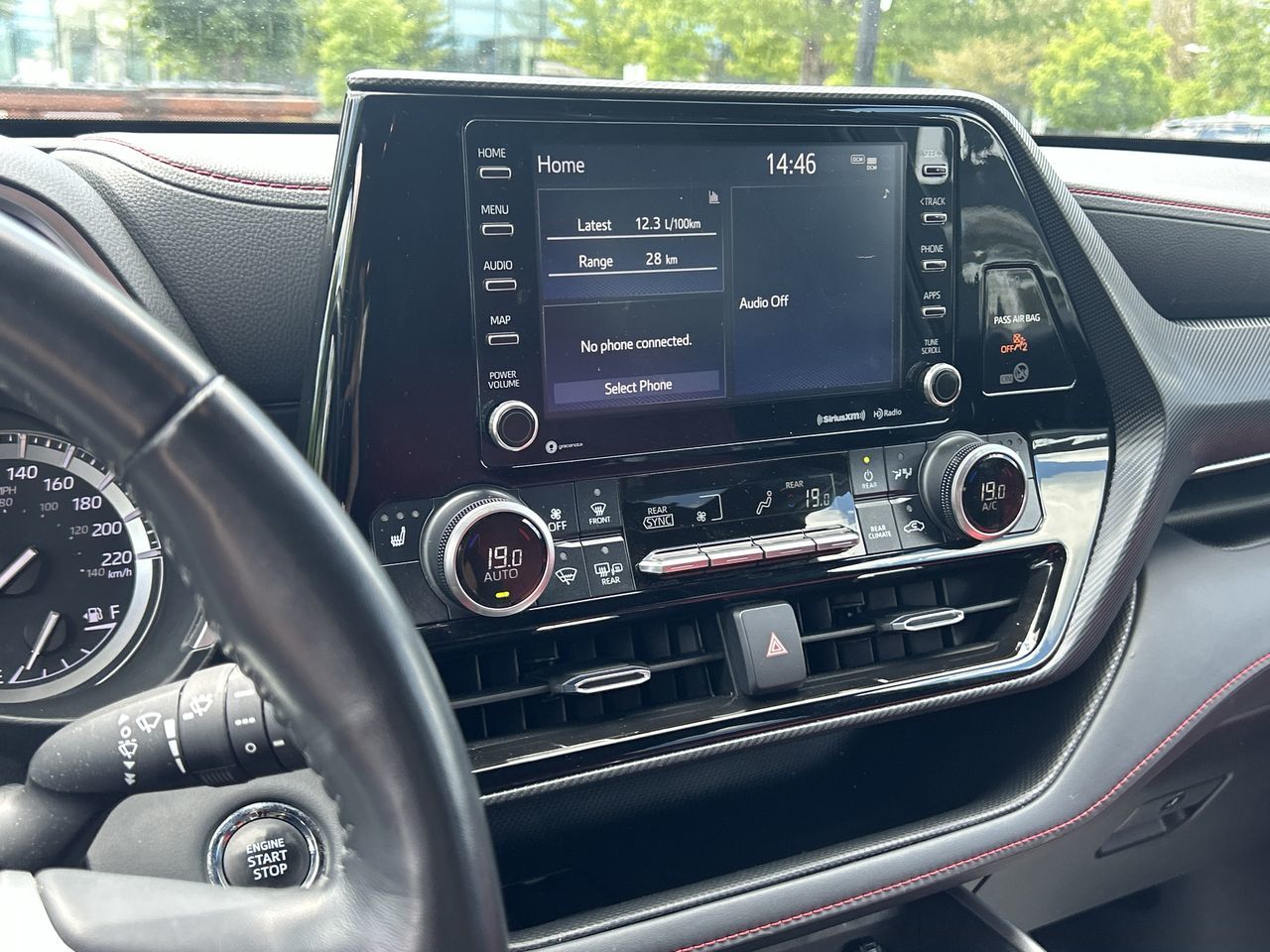 2022 Toyota Highlander in Markham, Ontario
