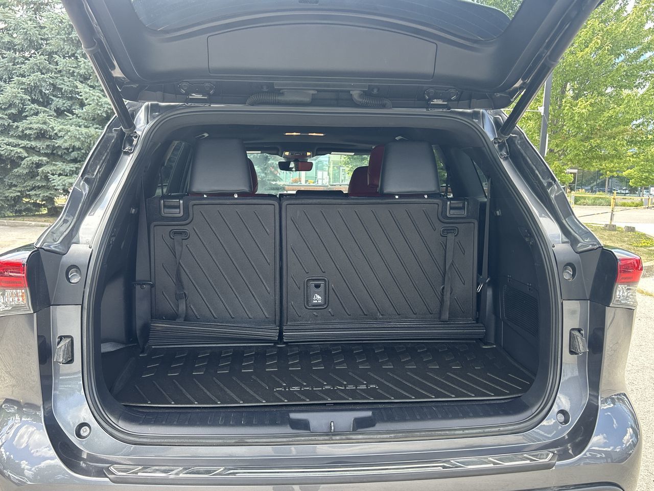 2022 Toyota Highlander in Markham, Ontario