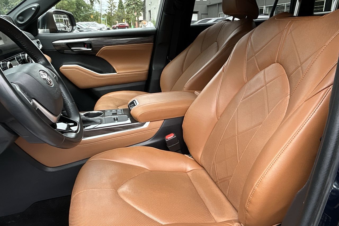 2023 Toyota Highlander in Markham, Ontario