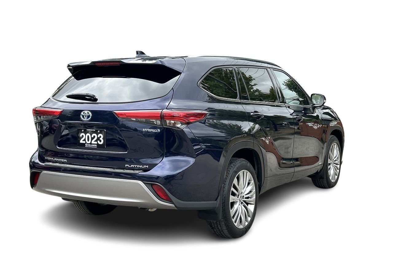 2023 Toyota Highlander in Markham, Ontario