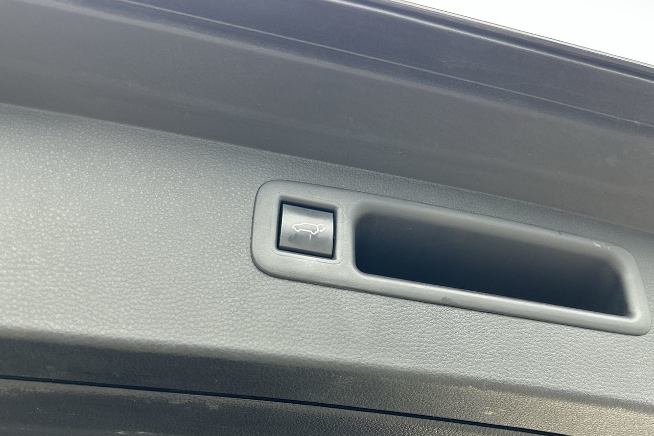 2023 Toyota Highlander in Markham, Ontario