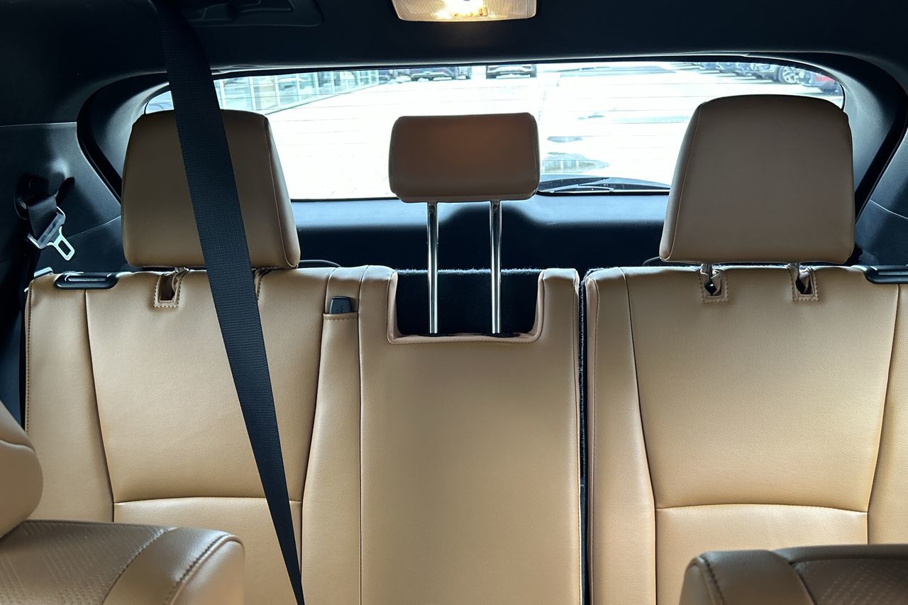 2023 Toyota Highlander in Markham, Ontario