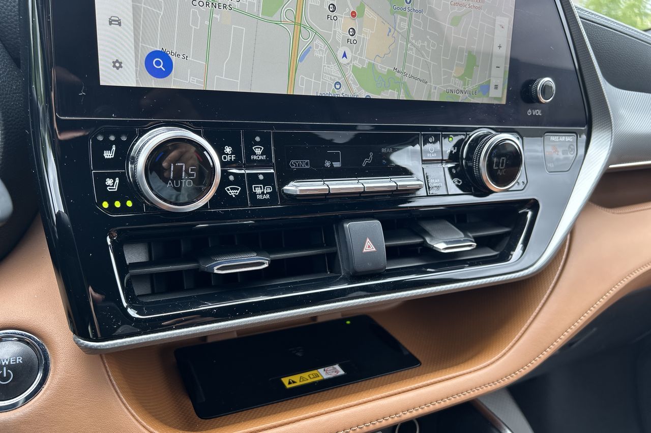 2023 Toyota Highlander in Markham, Ontario