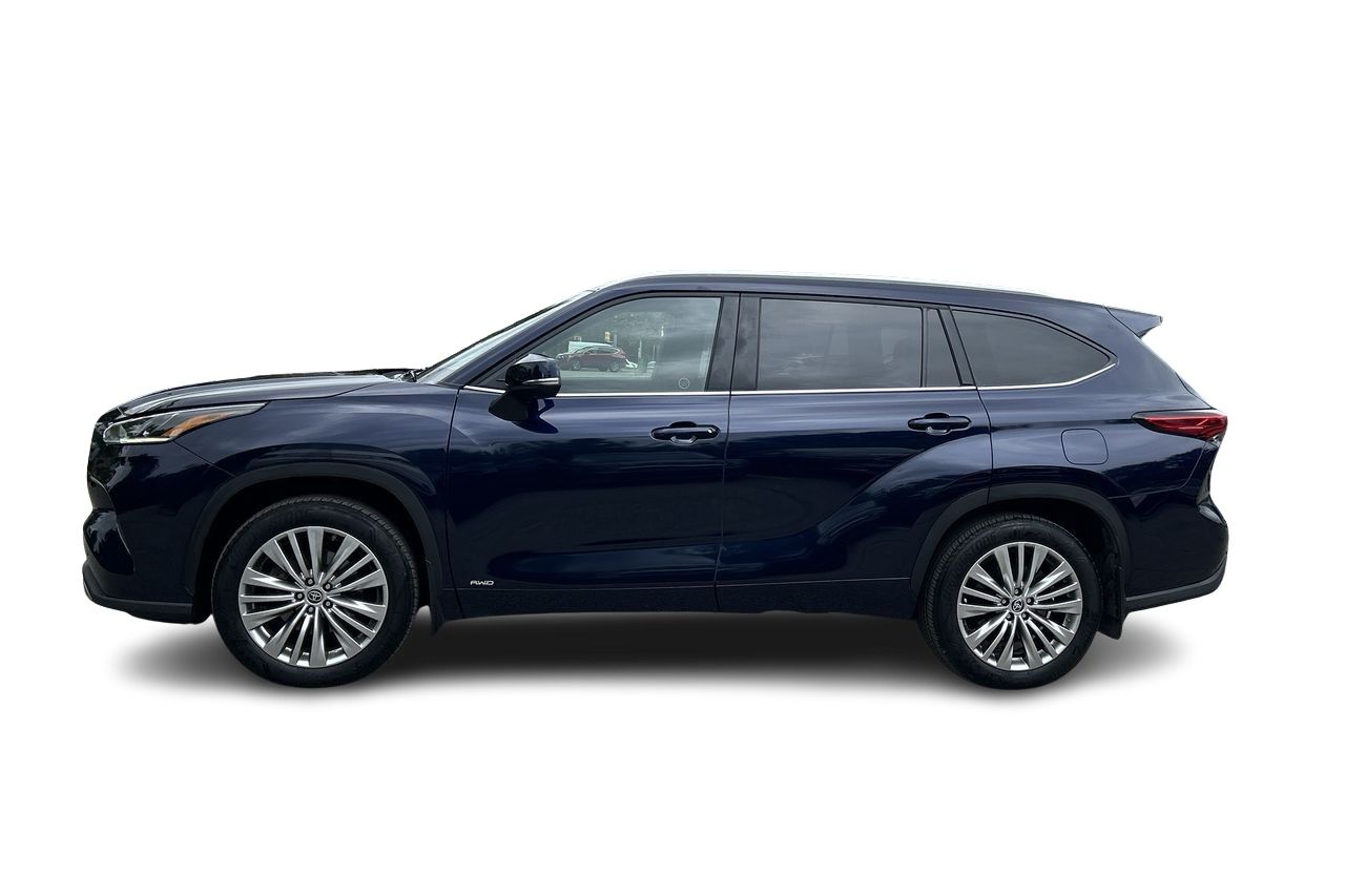 2023 Toyota Highlander in Markham, Ontario