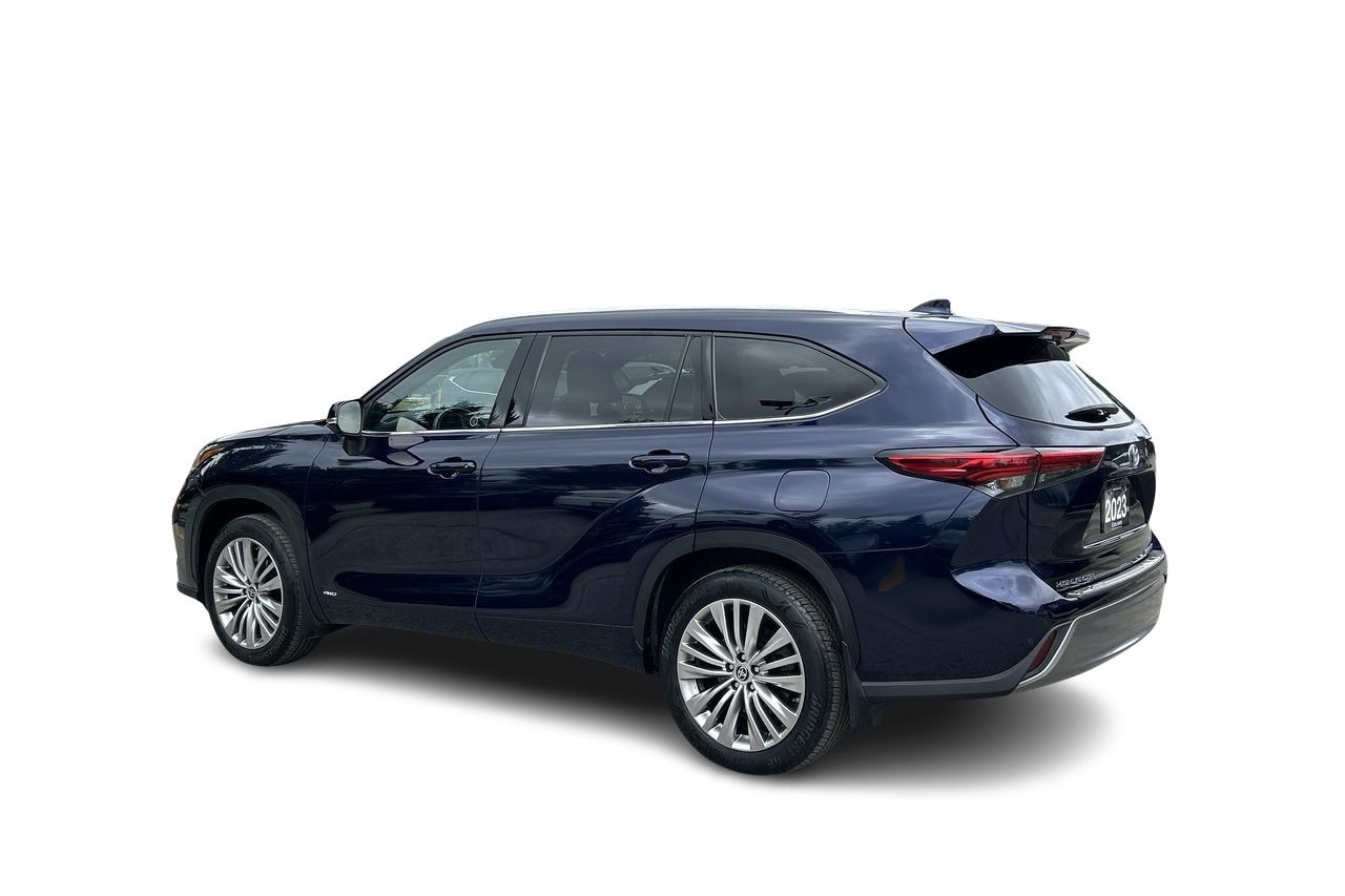 2023 Toyota Highlander in Markham, Ontario