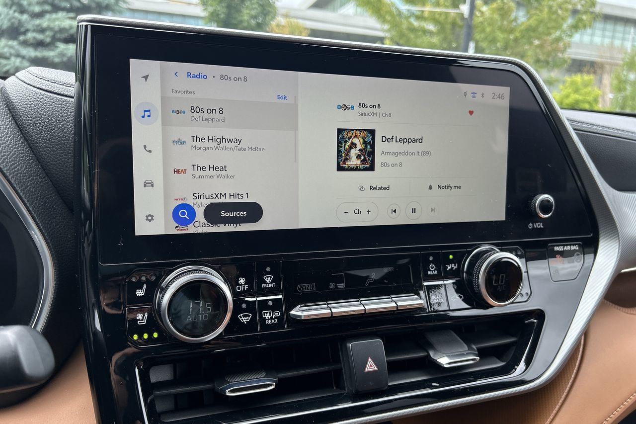 2023 Toyota Highlander in Markham, Ontario