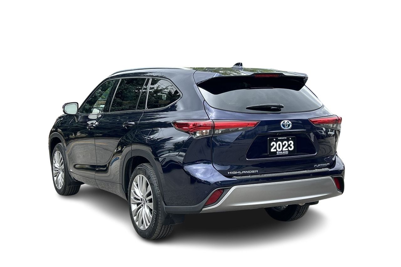 2023 Toyota Highlander in Markham, Ontario