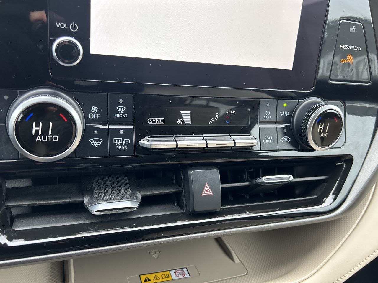 2024 Toyota Highlander in Markham, Ontario