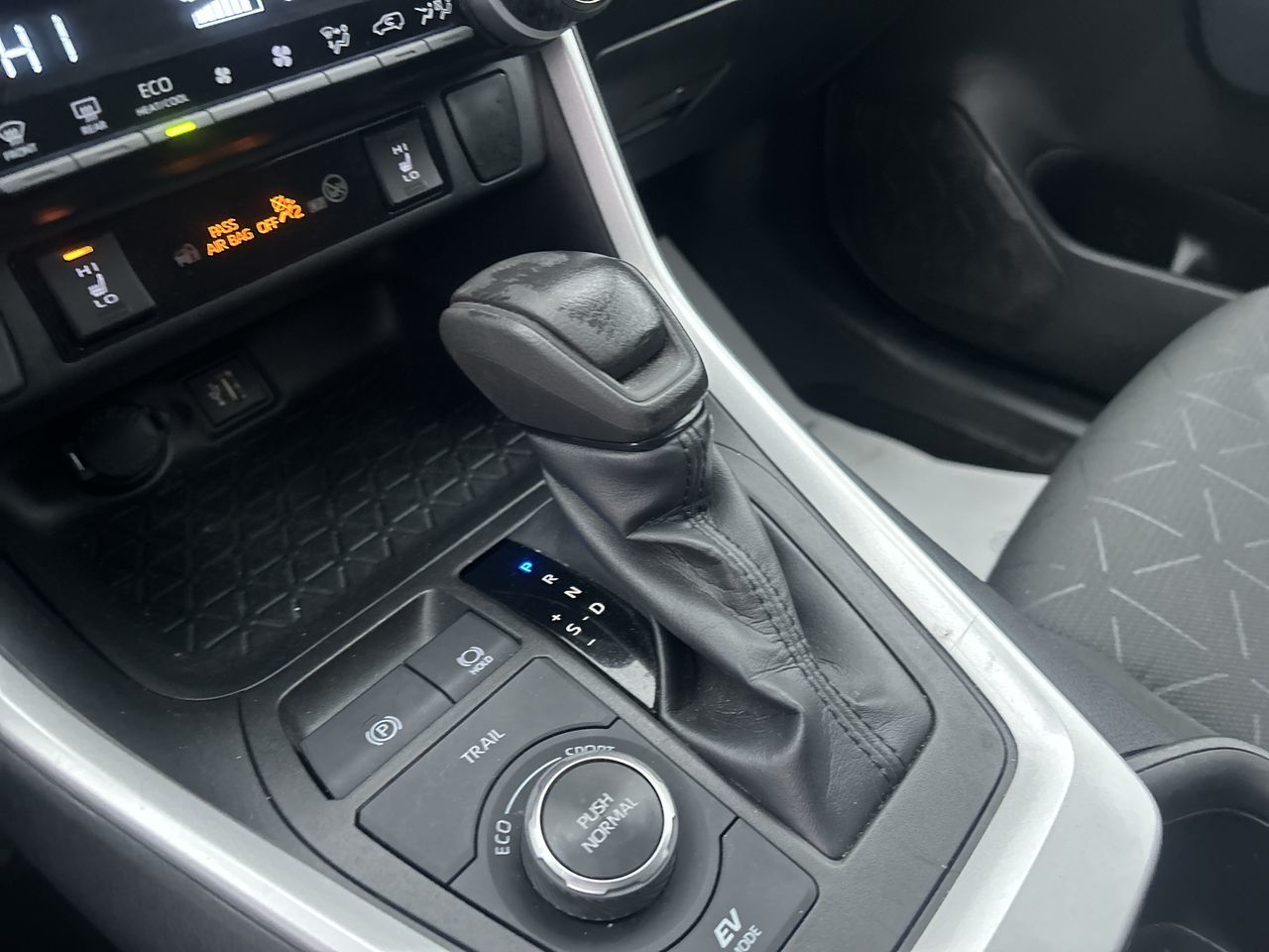 Toyota RAV4  2023 à Markham, Ontario