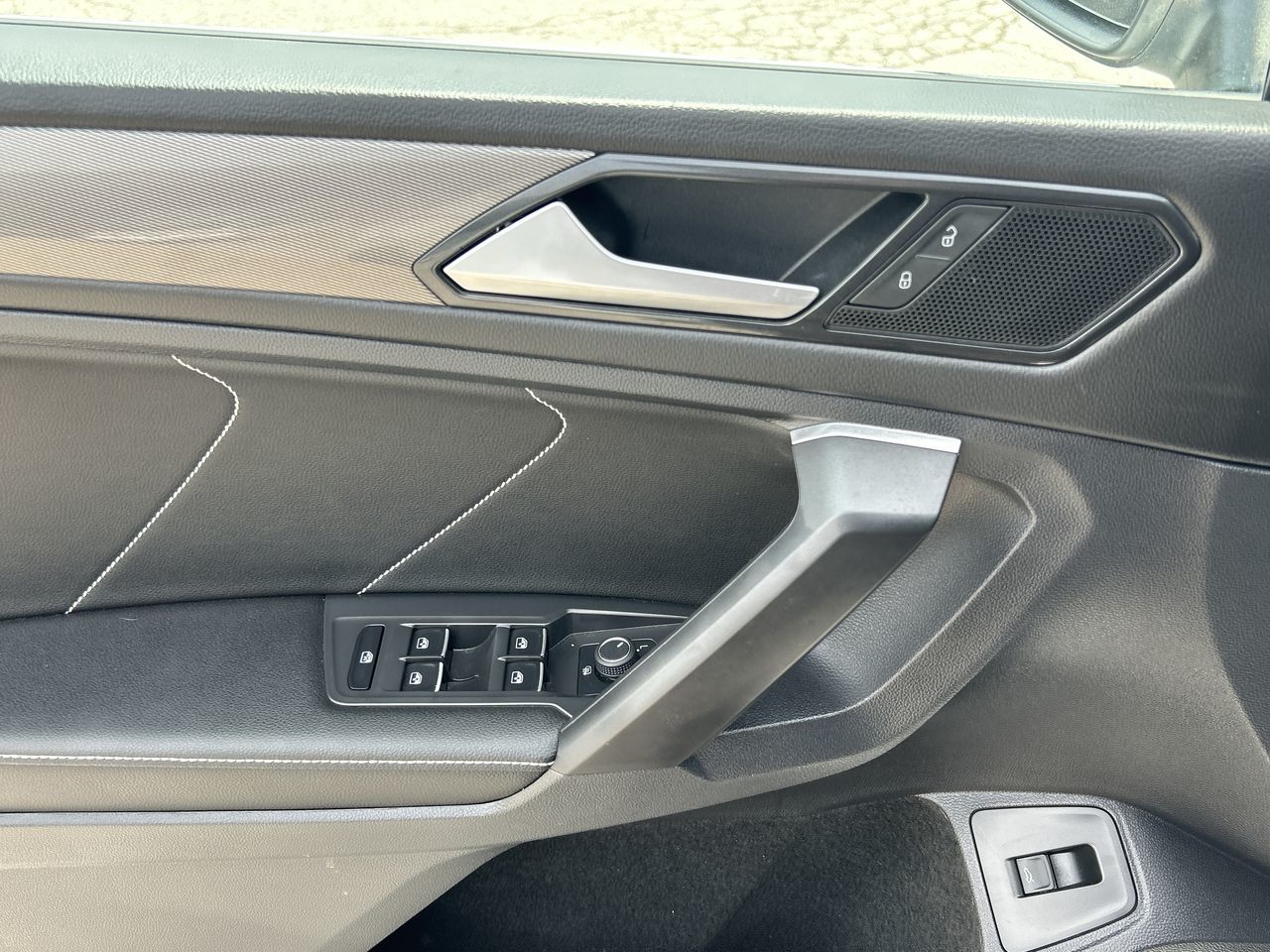 Volkswagen Tiguan  2023 à Markham, Ontario