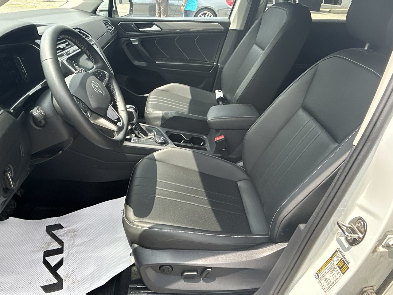 Volkswagen Tiguan  2023 à Markham, Ontario