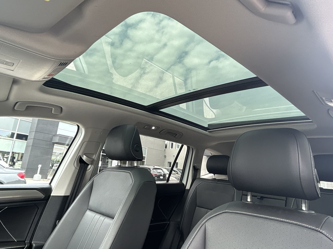 Volkswagen Tiguan  2023 à Markham, Ontario