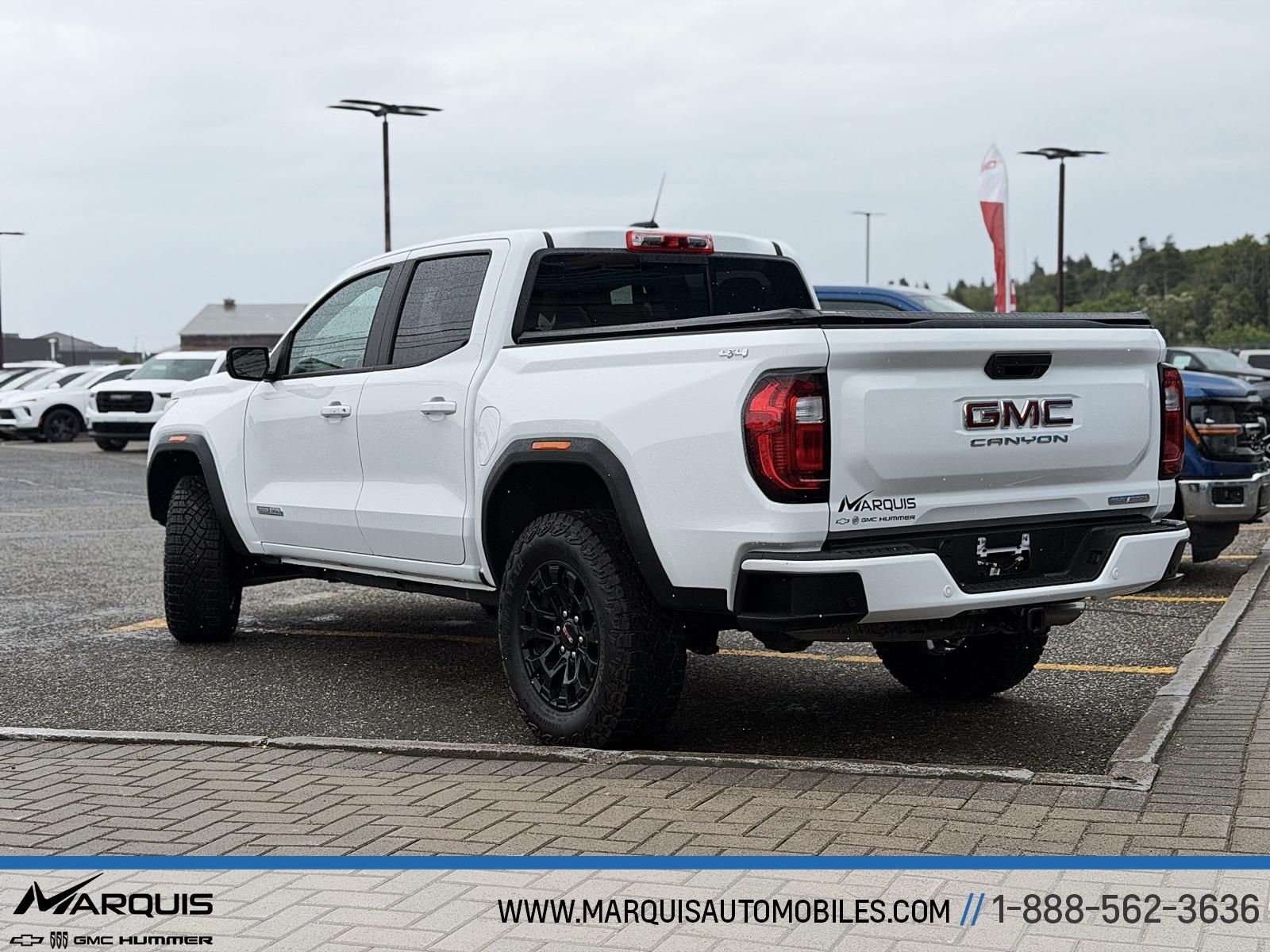 GMC Canyon 2026 — photo 2