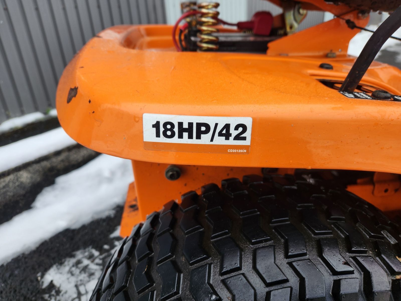 2004 Columbia 18 hp 42 HYDROSTATIC